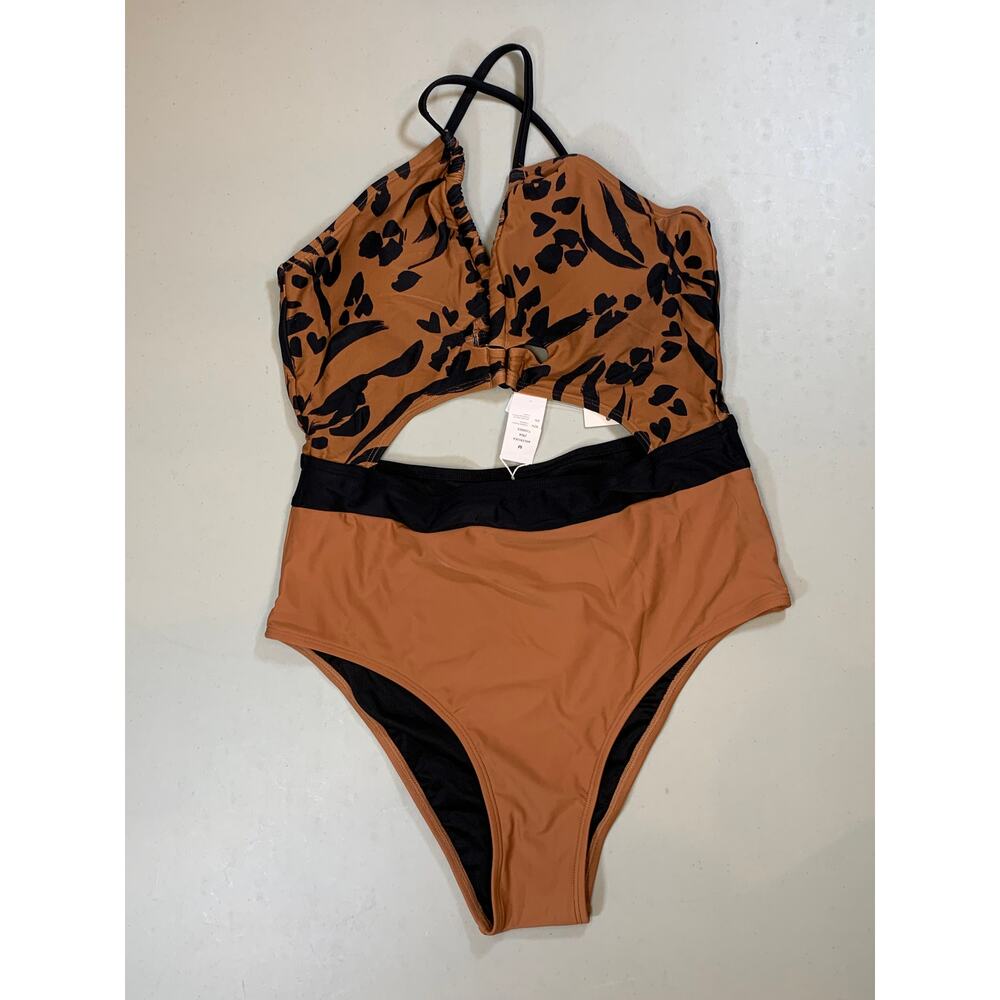 NWT Cupshe Animal Print Cutout One Piece Swimsuit Size Medium